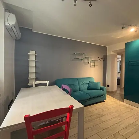 2 Bedroom In Porta Venezia Apartament