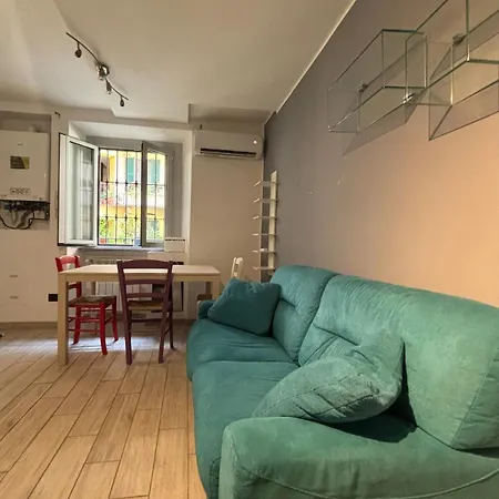 2 Bedroom In Porta Venezia Apartament